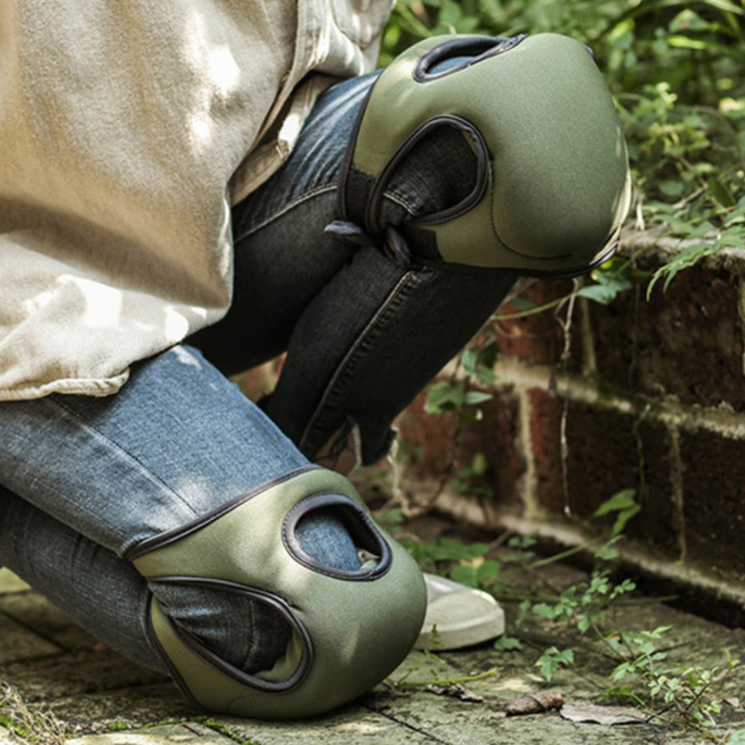 ActivePeaks Cushioned Knee Pads for Comfortable & Durable Support