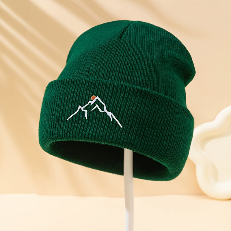 SummitShield – Warm Knitted Beanie for Outdoor Sports & Winter Activities