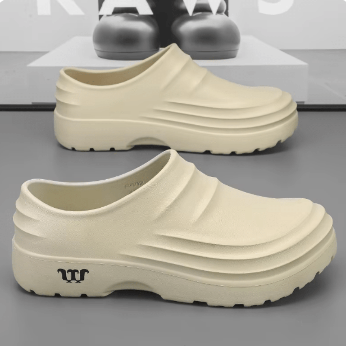 Water - Resistant Slip - On Clogs with Cushioned Sole | Active Peaks - Active Peaks